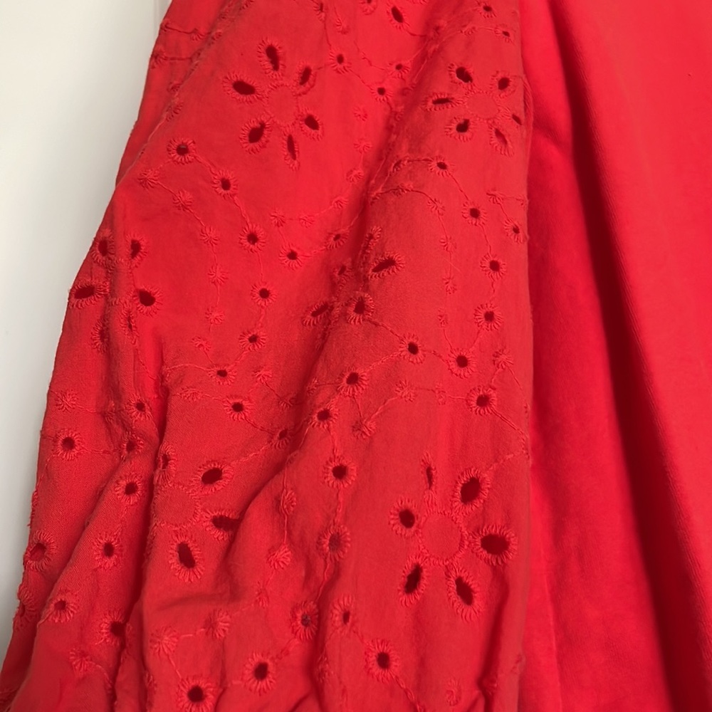 Eyelets sleeve top - Picture 2 of 4